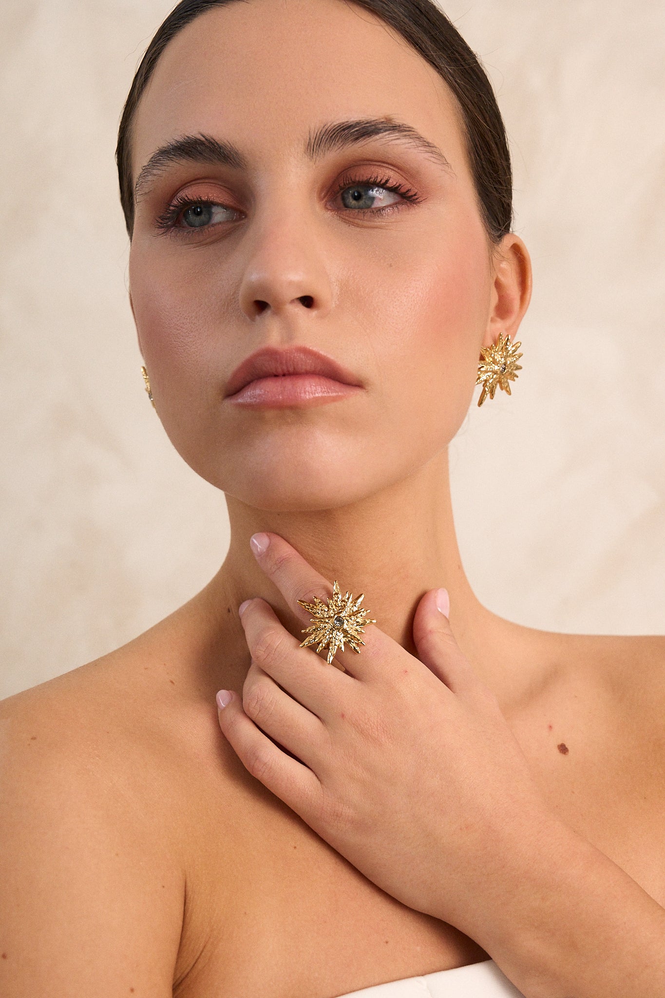 LOOK PENDIENTES ESTELAR + ANILLO ASTRAL