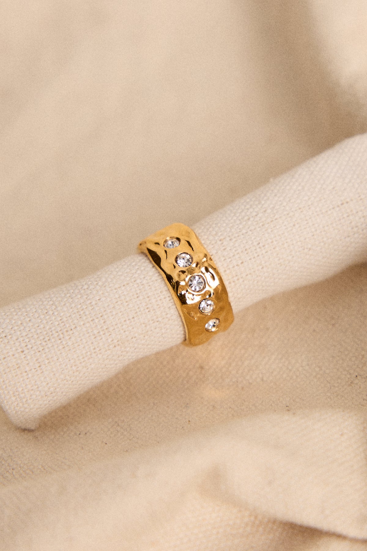 ROYALE RING