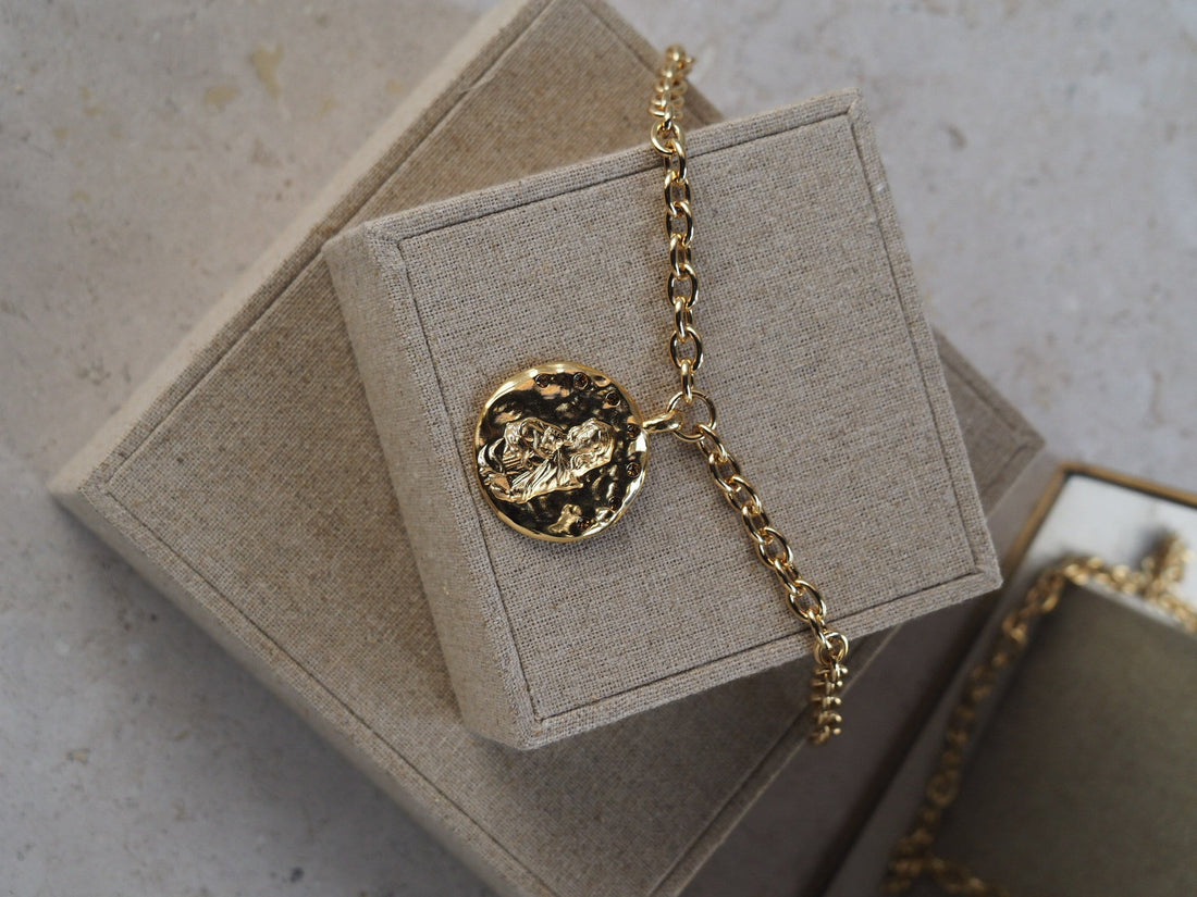 MEDALLA VIRGEN DE LA ALEGRÍA