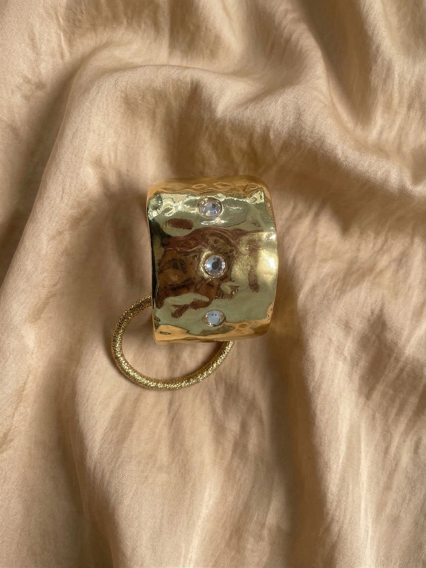 ÉPOQUE SCRUNCHIE - Bridal edition