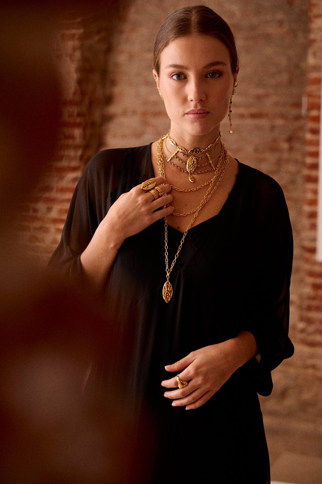 LOOK COMPLETO CHOKER MESOPOTAMIA