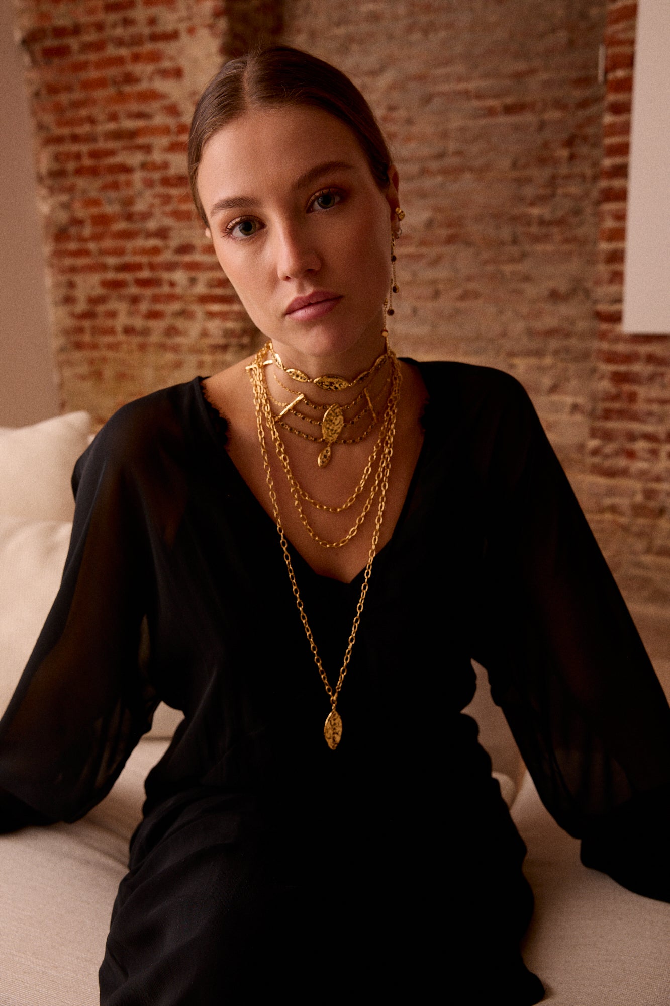 LOOK COMPLETO CHOKER MESOPOTAMIA