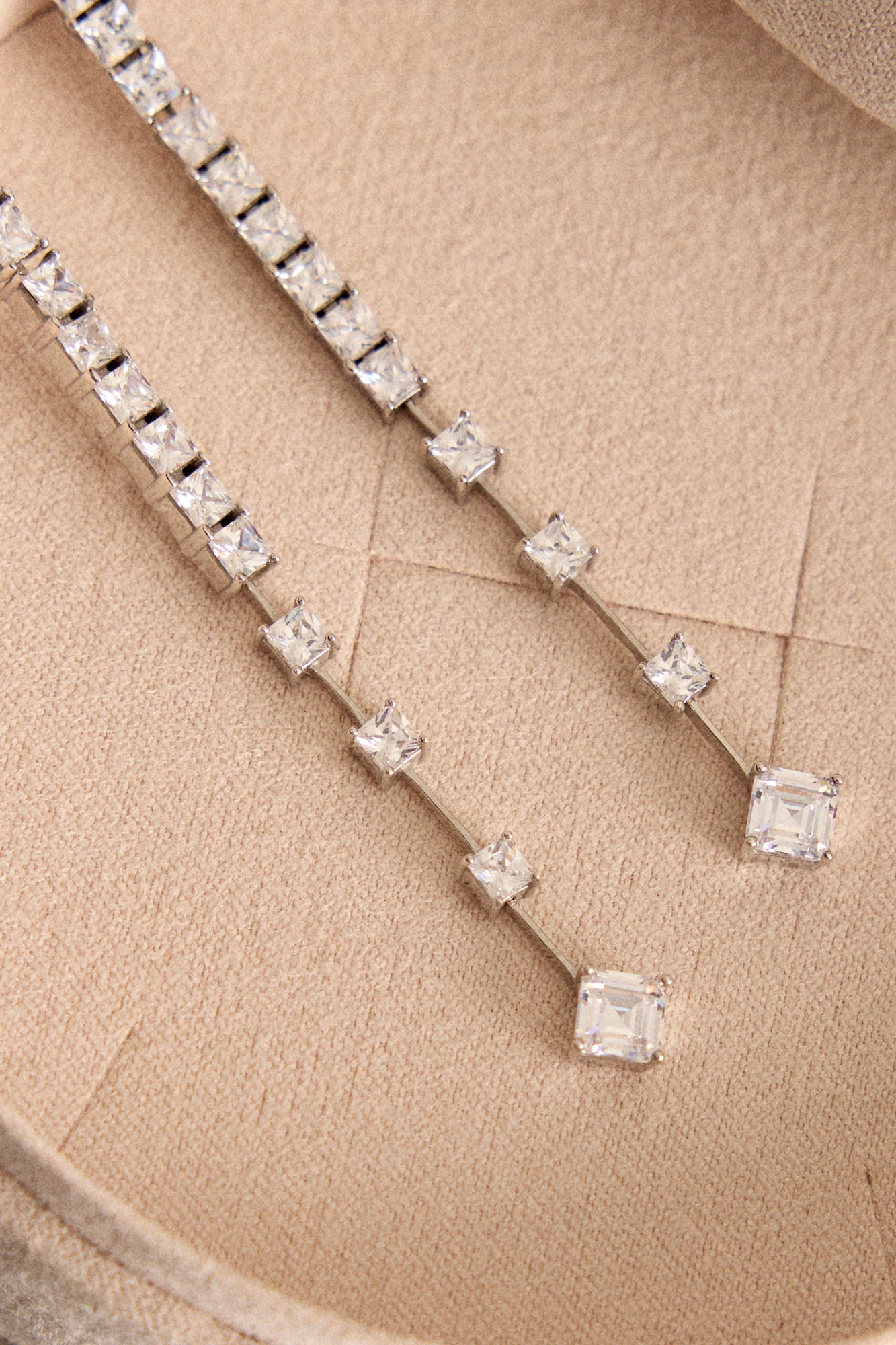 PENDIENTES FUGAZ - BAJO PEDIDO